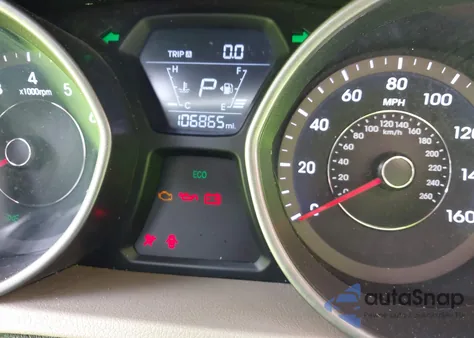 2016 Hyundai Elantra Se из США, поврежденный, VIN 5NPDH4AE3GH671901